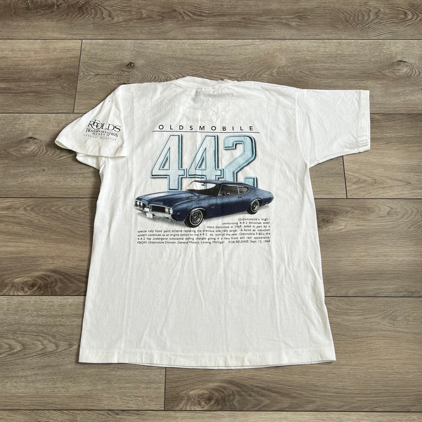 Oldsmobile Cutlass 442 Shirt Size Large