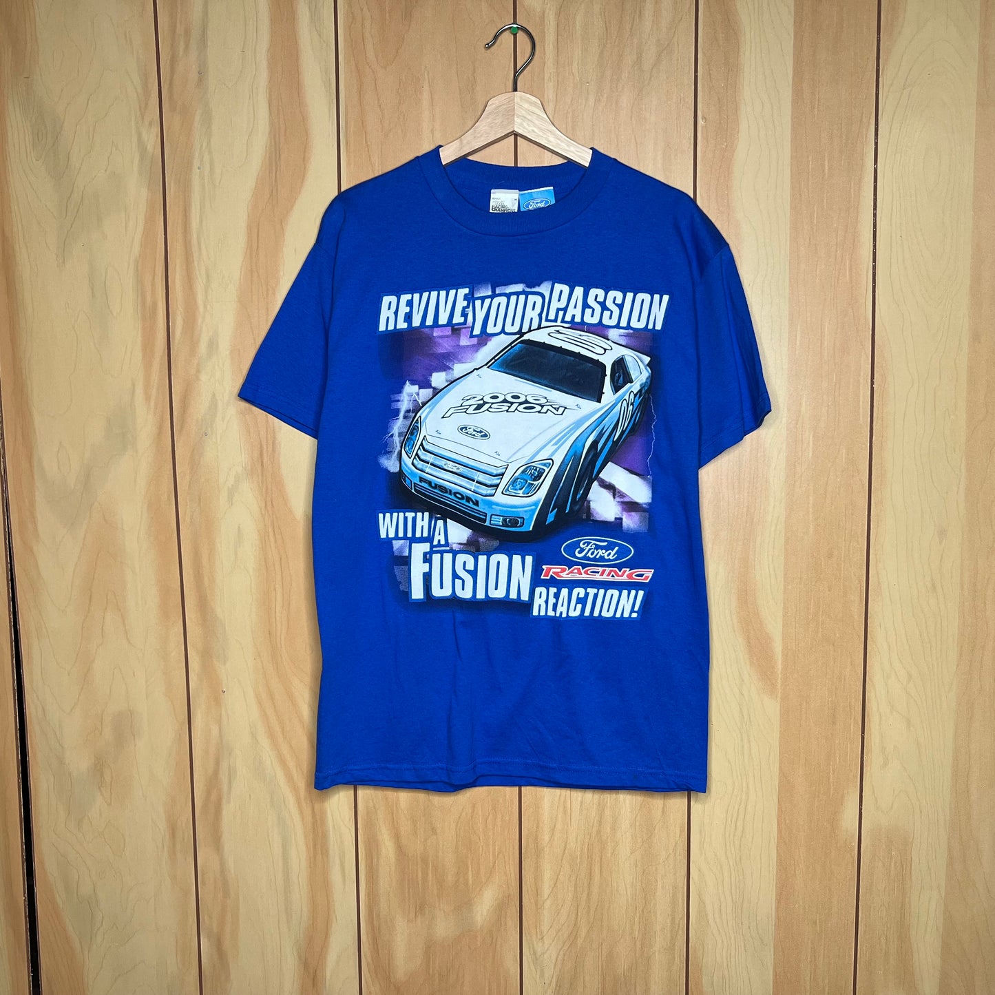 00s NASCAR Ford Racing Fusion Race Car Shirt Size Medium